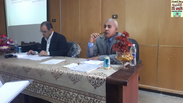 عُقد اليوم الثلاثاء 17 / 12 / 2019م بقسم الآثار الإسلامية سمينارين علميين لمناقشة خطتين للتسجيل لدرجة الماجستير