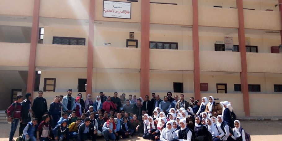 كلية الآثار جامعة سوهاج تبدأ نشاطها التثقيفي التوعوي لطلاب المدارس بمحافظة سوهاج اليوم الثاني الأثنين الموافق 17/ 2 /2020م، (مدرسة نجع الدير الإعدادية)