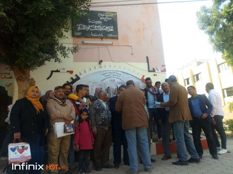 كلية الآثار جامعة سوهاج تبدأ نشاطها التثقيفي التوعوي لطلاب المدارس بمحافظة سوهاج اليوم الثالث الثلاثاء الموافق 18/ 2 /2020م، (مدرسة الحاج حداد الثانوية المشتركة بادفا)