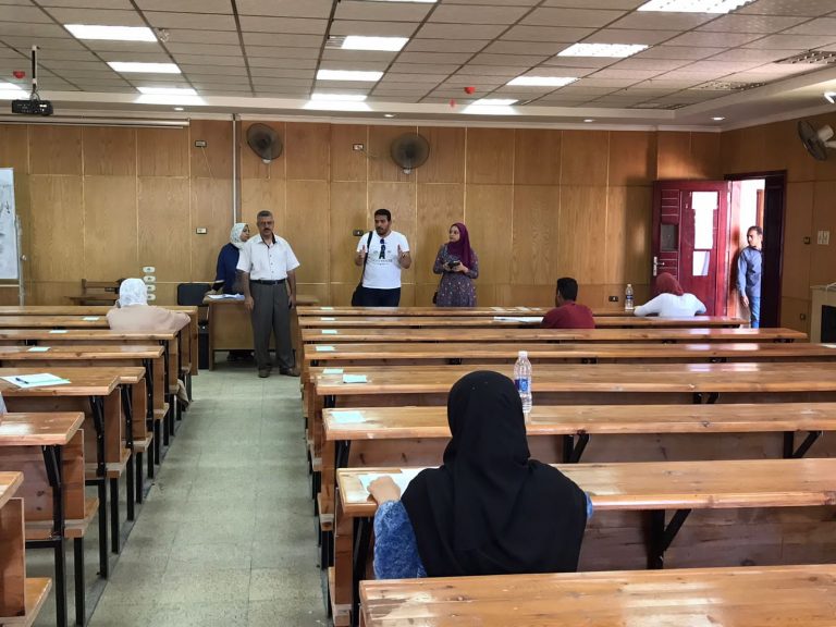 جولات التوعية بكلية الآثار لطلاب الفرق الأربعة بضرورة فتح فصول محو الأمية وتعليم الكبار بدورة يوليو الامتحانية،