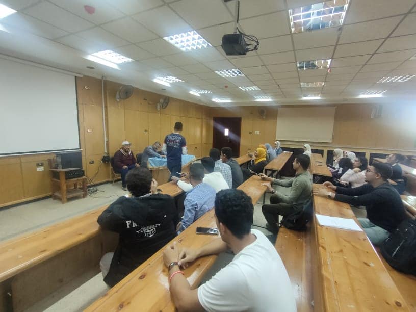 مسابقة اكتشف موهبتك اللي شملت مسابقة الإنشاد الديني والغناء ومسابقة الشعر وكذلك مسابقة التمثيل المسرحي