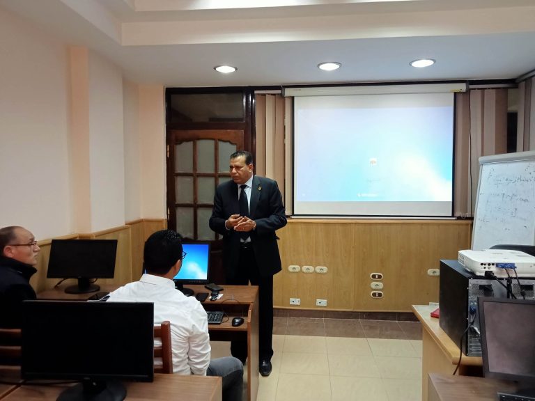 تحت شعار “تحسين جودة المحتوى الإلكتروني لمواقع كليات جامعة سوهاج”، انطلقت فعاليات ورشة عمل تدريبية لمحررين مواقع كليات الجامعة.