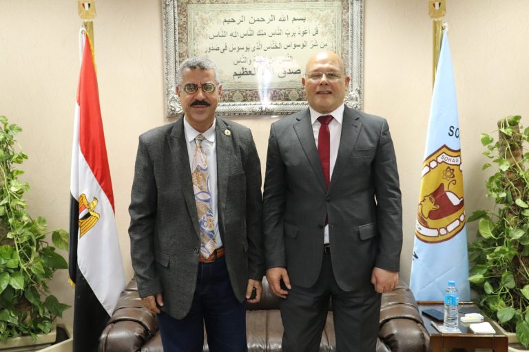 الرئيس عبد الفتاح السيسي رئيس الجمهوربة يصدر قراراً بتعيين الدكتور حسان نعمان رئيساً لجامعة سوهاج