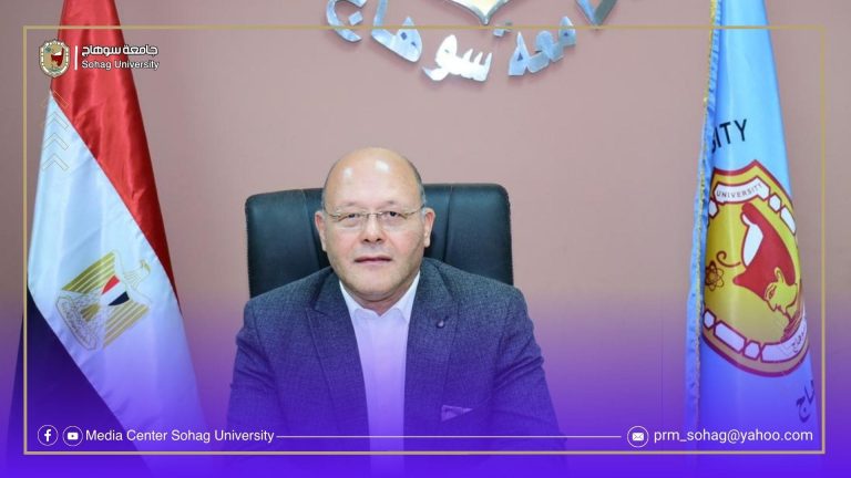 رئيس الجامعة يعقد لقاءً مفتوحاً مع أعضاء هيئة التدريس ومعاونيهم .