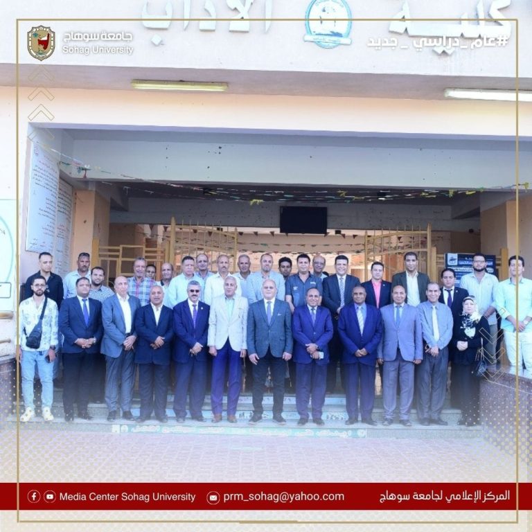 النعماني يشيد بإبداع الطلاب في استنساخ بعض التماثيل والقطع الجصية بقسم الترميم بكلية الآثار بسوهاج