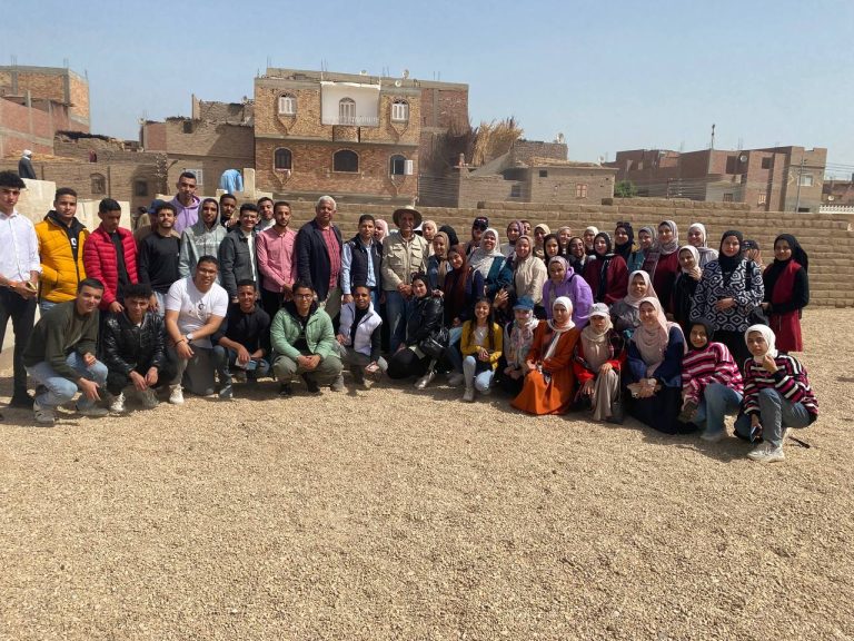 الزيارة الميدانية للمواقع الأثرية بسوهاج (للفرقة الأولى) بكلية الآثار..