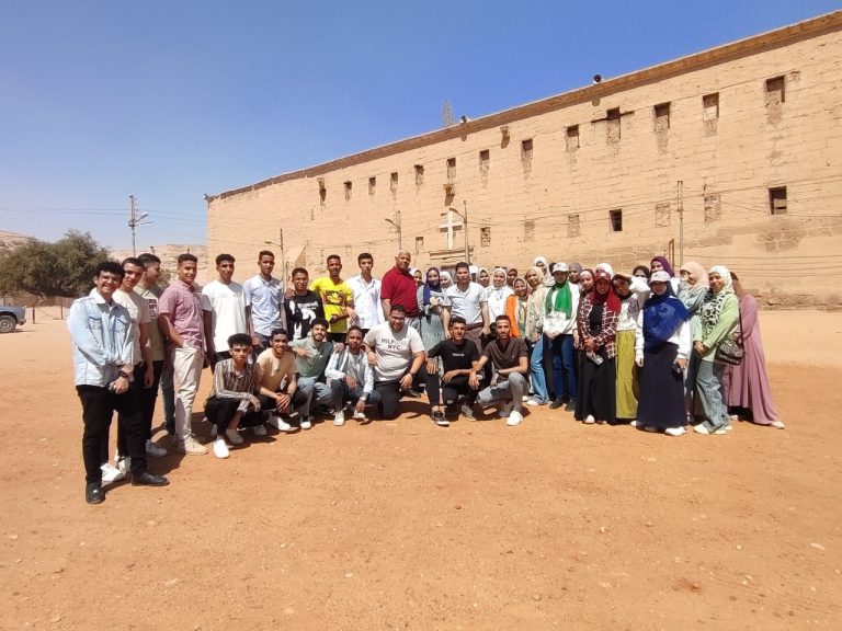 زيارة (الفرقة الأولى) بكلية الآثار لمنطقة الشيخ حمد والأديرة..