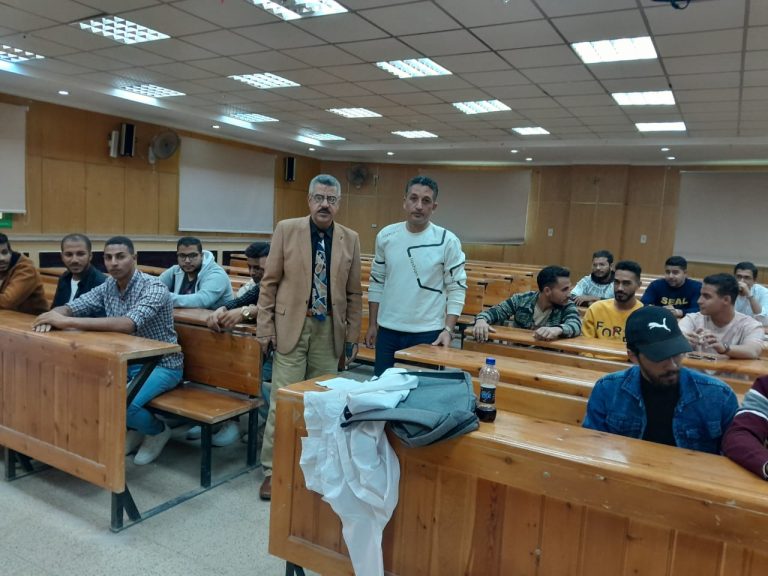 العباقرة ودوري المعلومات