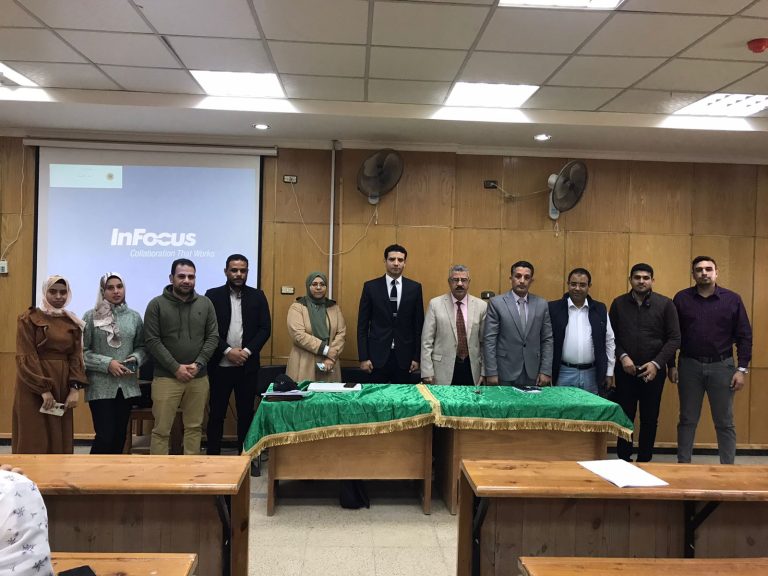 “التلوث والعوامل البيئية والمناخية وتأثيرها على الآثار”