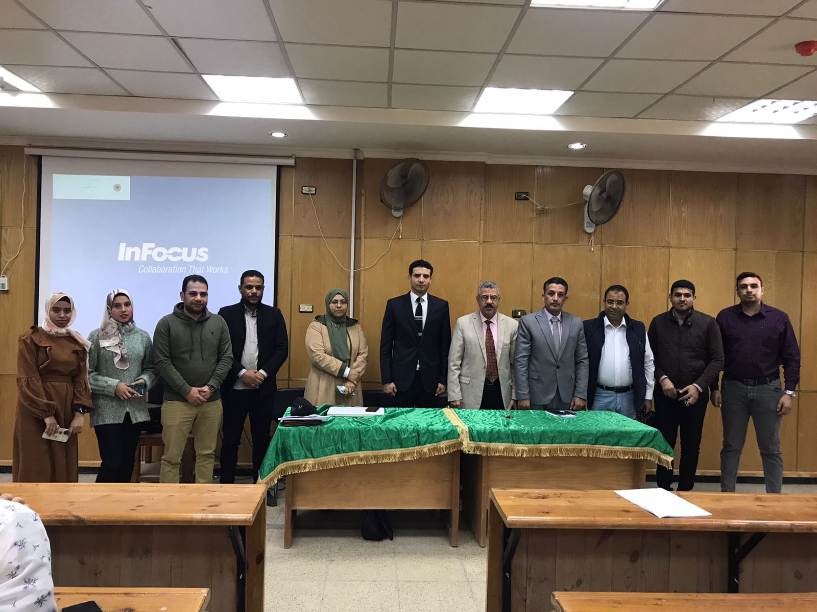 “التلوث والعوامل البيئية والمناخية وتأثيرها على الآثار”