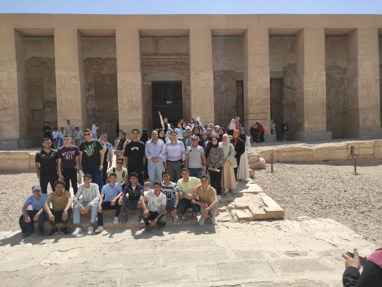 الزيارة الميدانية الثانية لطلاب المستوى الأول لمعالم آثار سوهاج عبر العصور