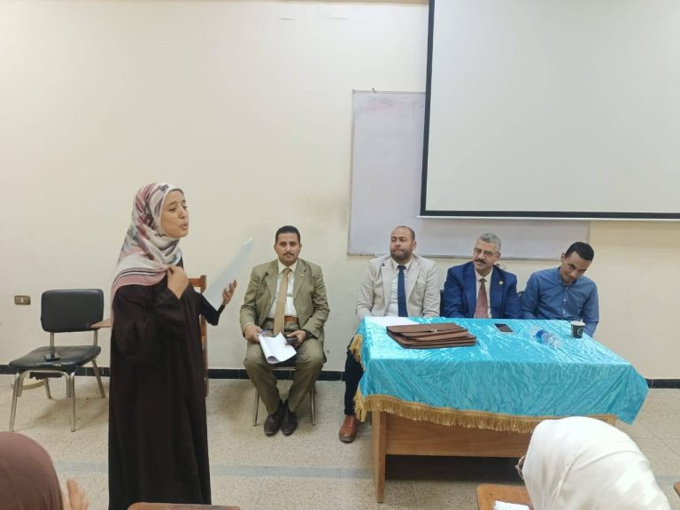 أقامت الكلية فعالية ثقافية متميزة تمثلت في مسابقة الإلقاء والتمثيل والشعر، وذلك في إطار حرص الكلية على تنمية الجوانب الإبداعية لدى طلابها، وصقل مهاراتهم الأدبية والفنية، وتشجيعهم على التعبير عن الذات بلغة الفن والكلمة الجميلة.