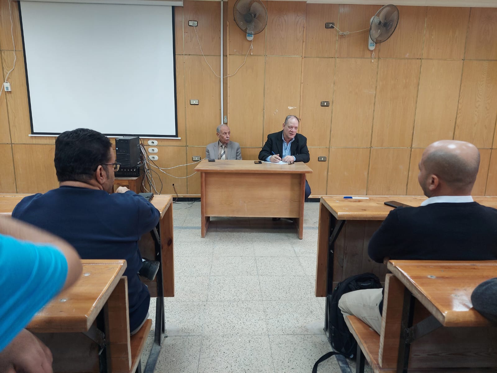 المجلس العلمي لقسم الآثار المصرية في اجتماع موسّع برئاسةالسيد الأستاذ الدكتور/ محمد عبد الرحيم السيد