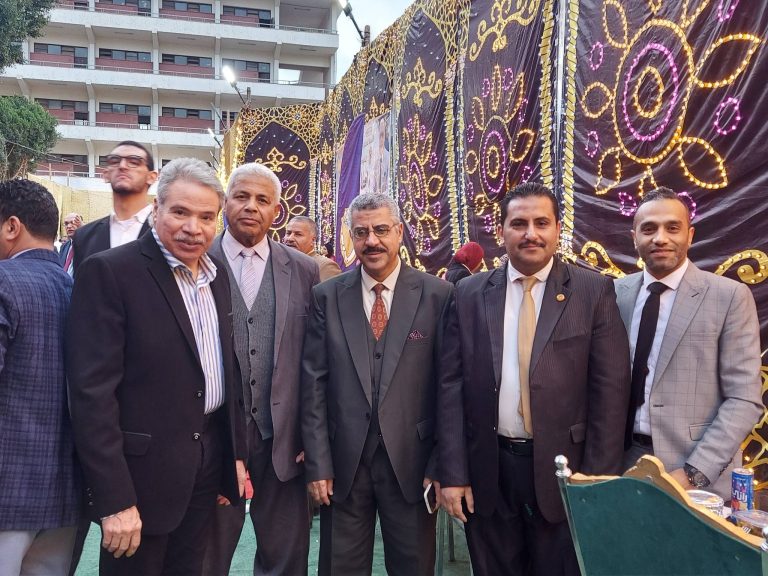 شارك وفد من كلية الآثار في فعاليات الإفطار الجماعي الذي نظمته الجامعة