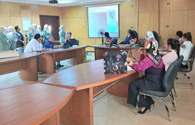 مناقشة مشروعات تخرج طلاب الفرقة الرابعة بقسم ترميم الآثار